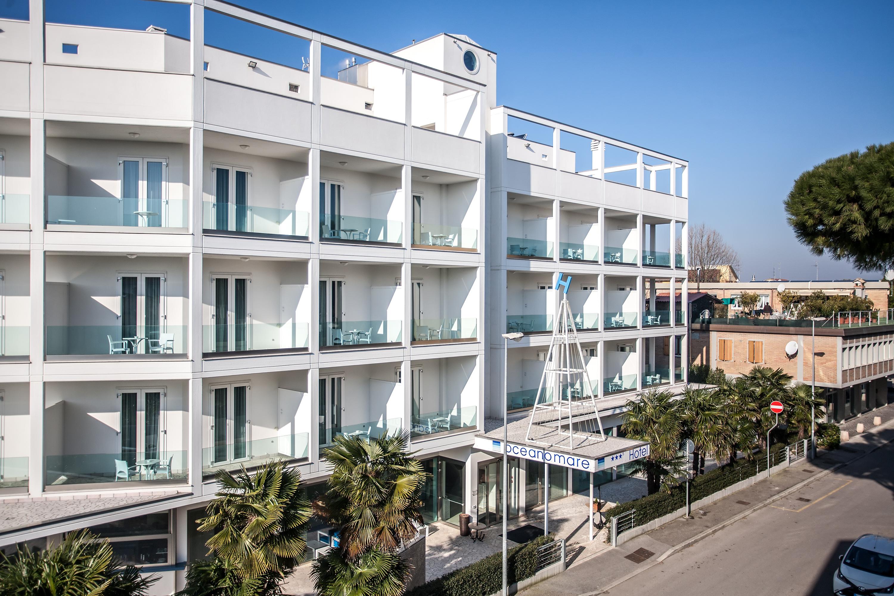 Hotel Oceanomare Punta Marina Extérieur photo